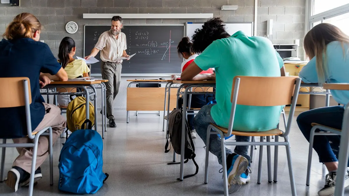 Средняя школа (ESO – Educación Secundaria Obligatoria
